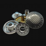 gun metal snaps